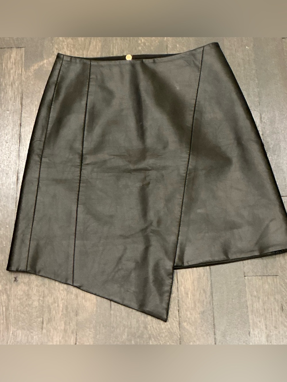 Ted Baker London Oolive Black Faux Leather Asummetrical Mini Skirt size 0 (US/2)